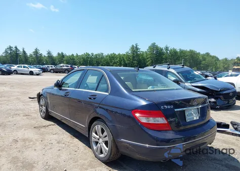 2010 Mercedes-Benz C 300 Luxury 4Matic/Sport 4Matic из США, поврежденный, VIN WDDGF8BBXAF448776